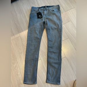 PAIGE mens jeans size 33, midwash NEW WITH TAGS